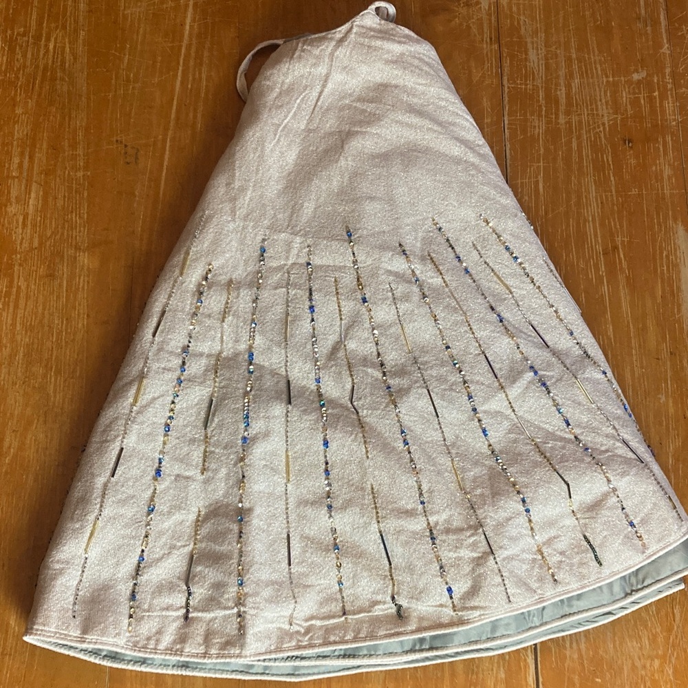 Artisan De Luxe Home Beige Blue Metallic Sequin Beaded Stripe Large Tree Skirt